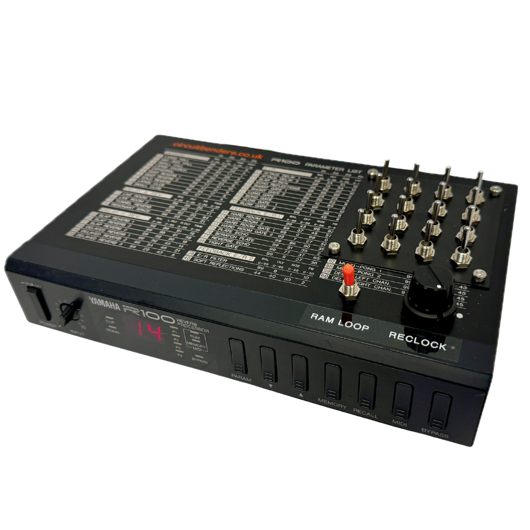 Boss Digital Delay RDD-10 FOR SALE – Soundgas Boss Digital Delay RDD-10 FOR SALE – Soundgas