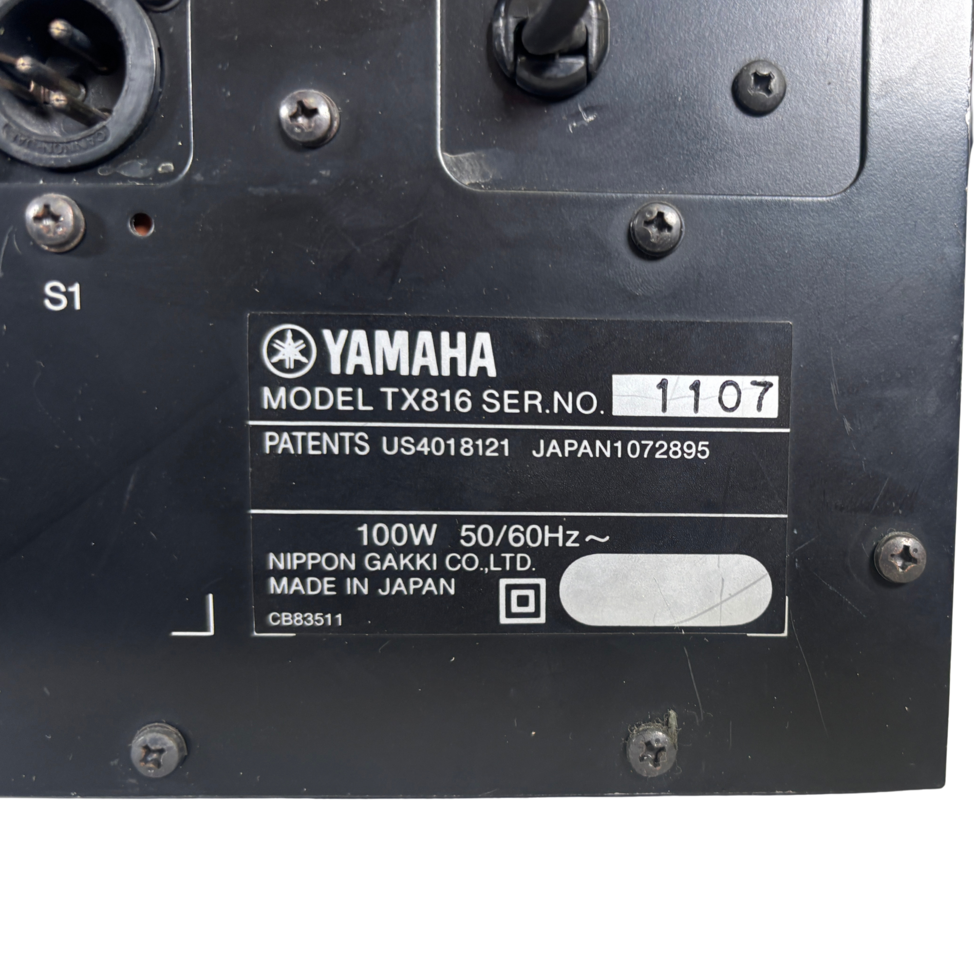Yamaha TX816 - SN 1107 serial plate
