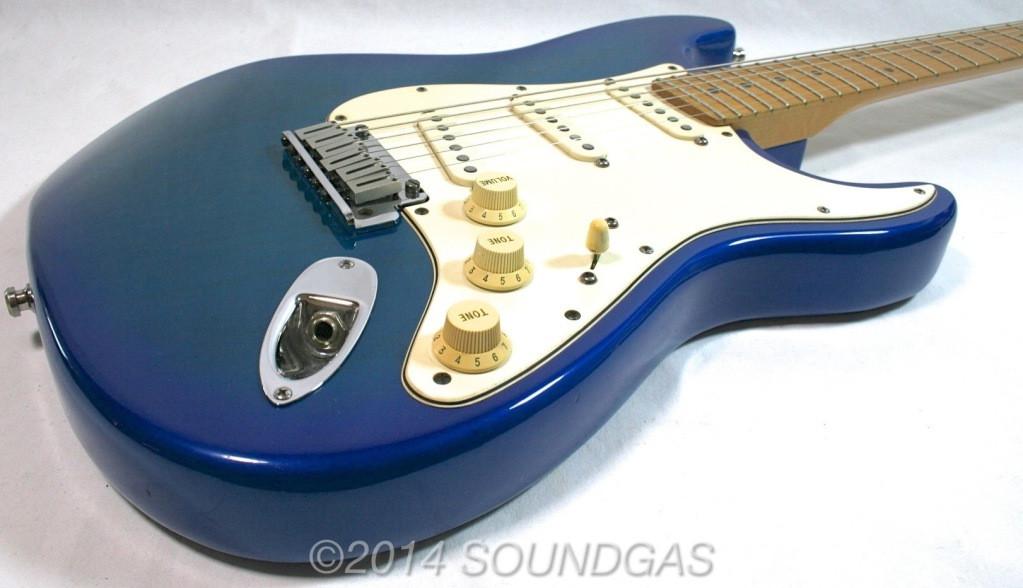 FENDER USA STRATOCASTER