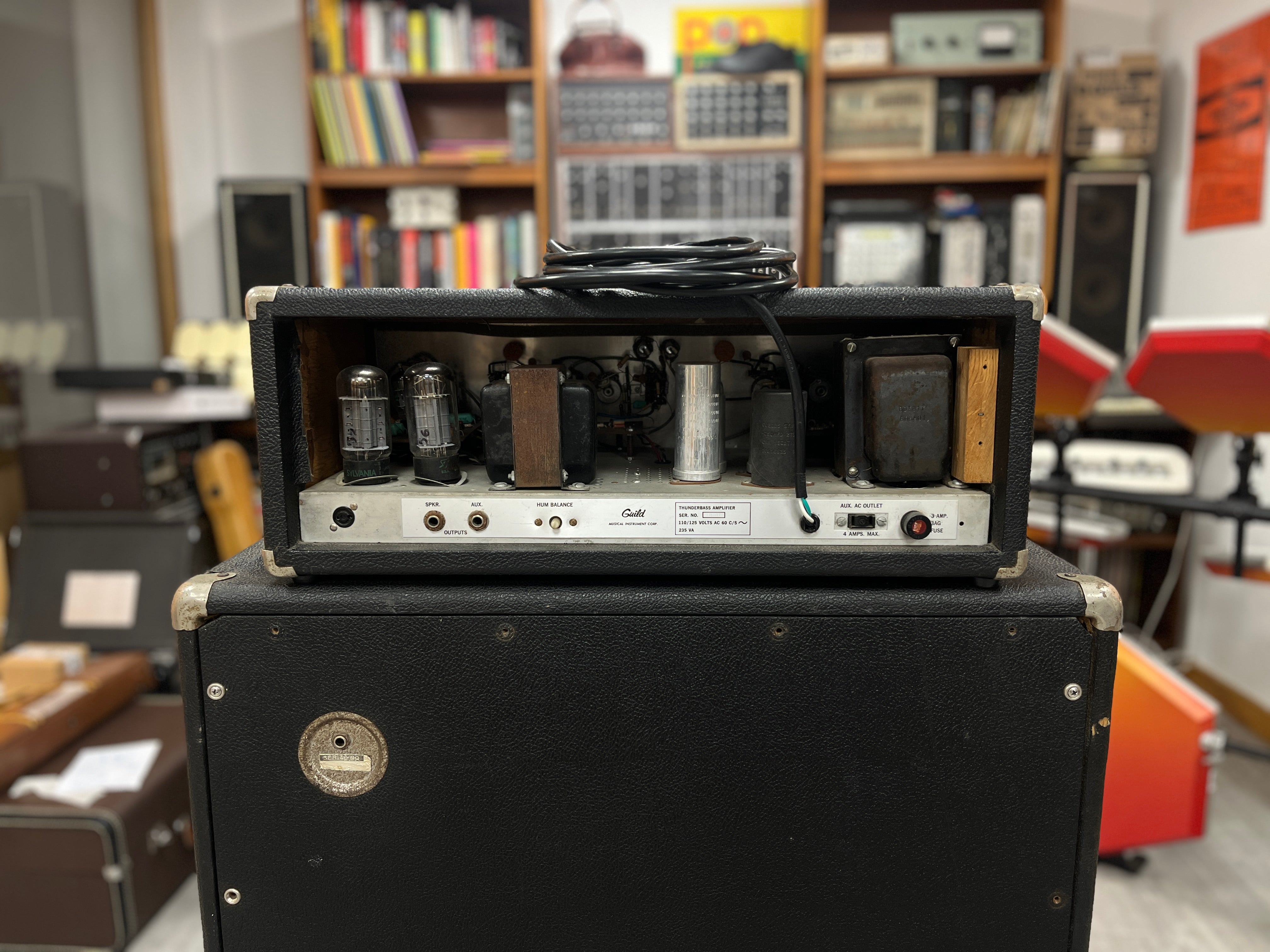 Guild Thunderbass Head Rear (6801)