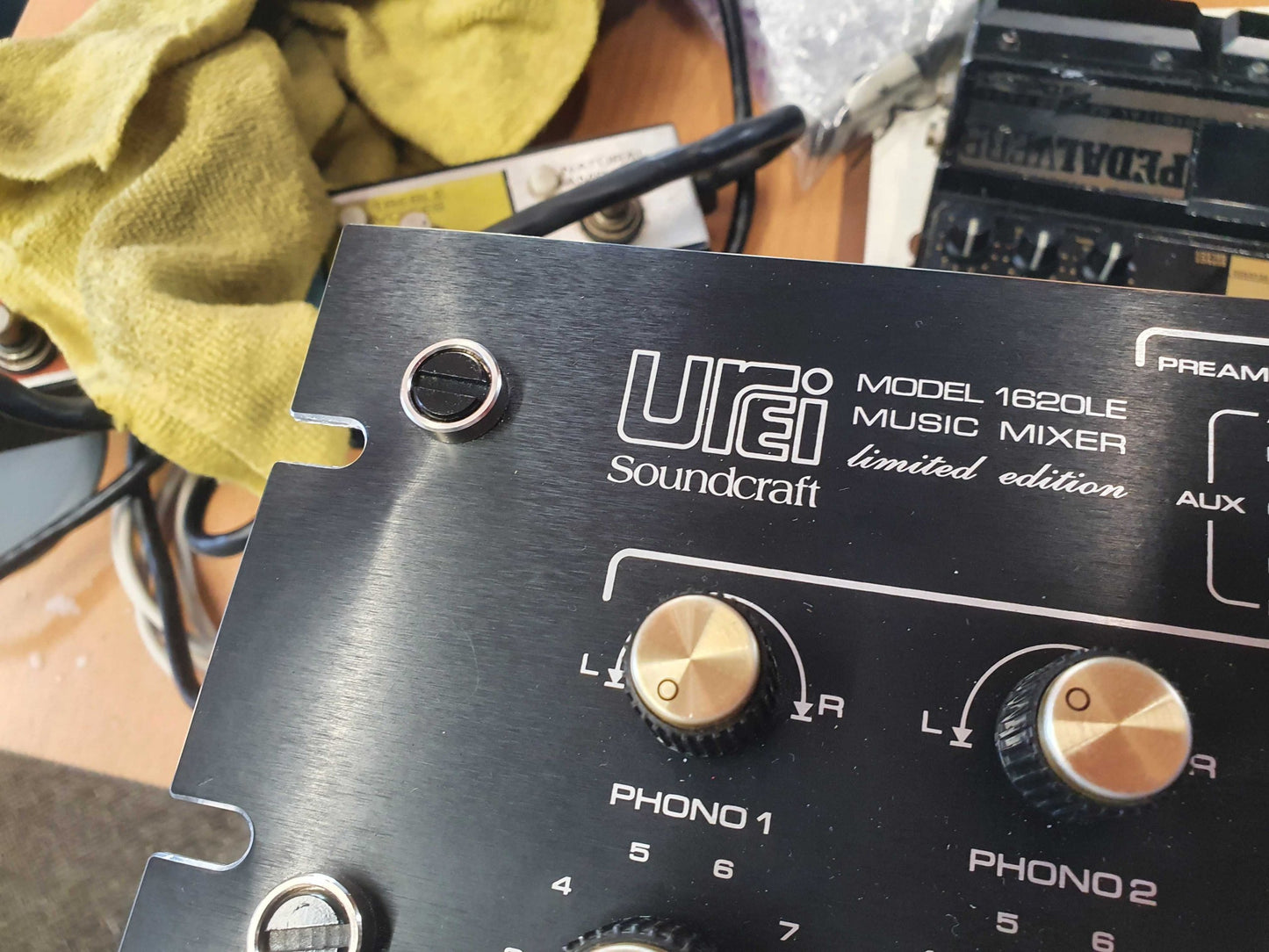 Urei-Soundcraft Model 1620LE Mixer