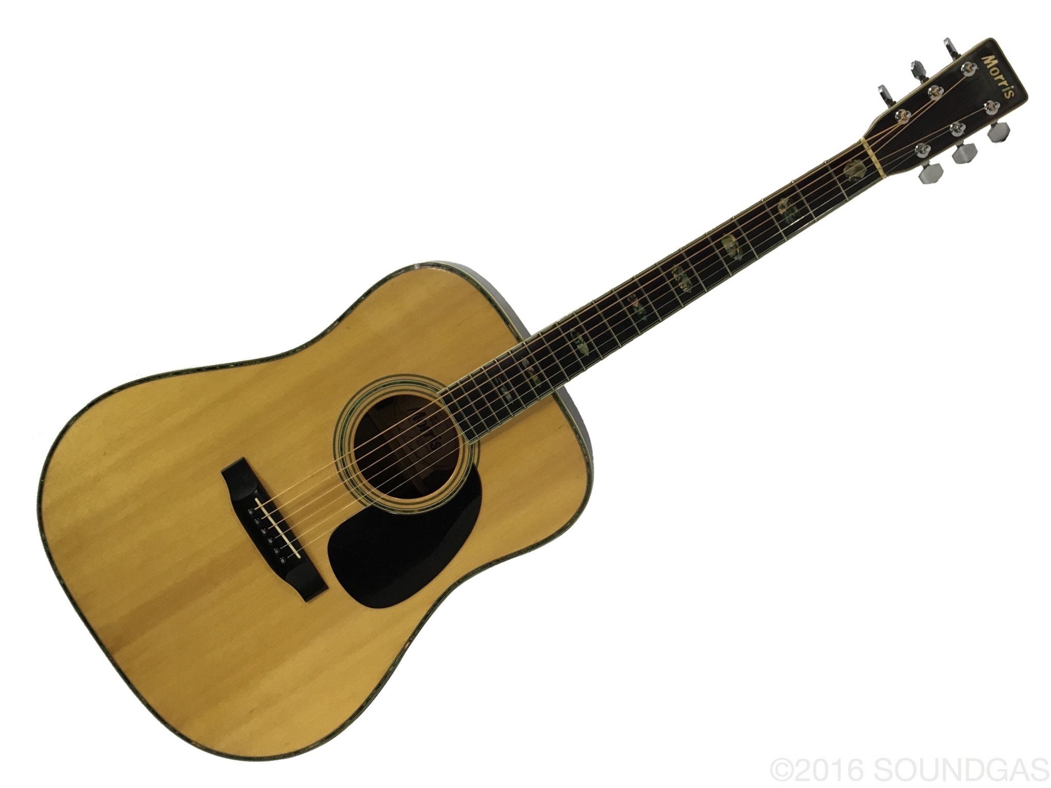 10200円 低価格の アコースティックギター モーリス W-40