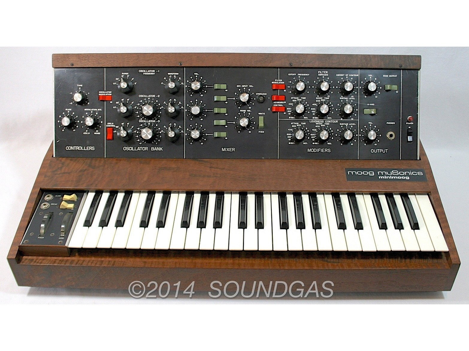 Moog muSonics Mininmoog Model D vintage analogue synthesiser