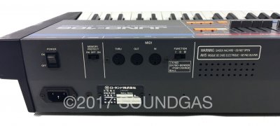 Roland Juno-106 with Original Case