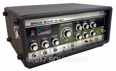 Roland RE-201 Space Echo *Near Mint* w/ Original Cover