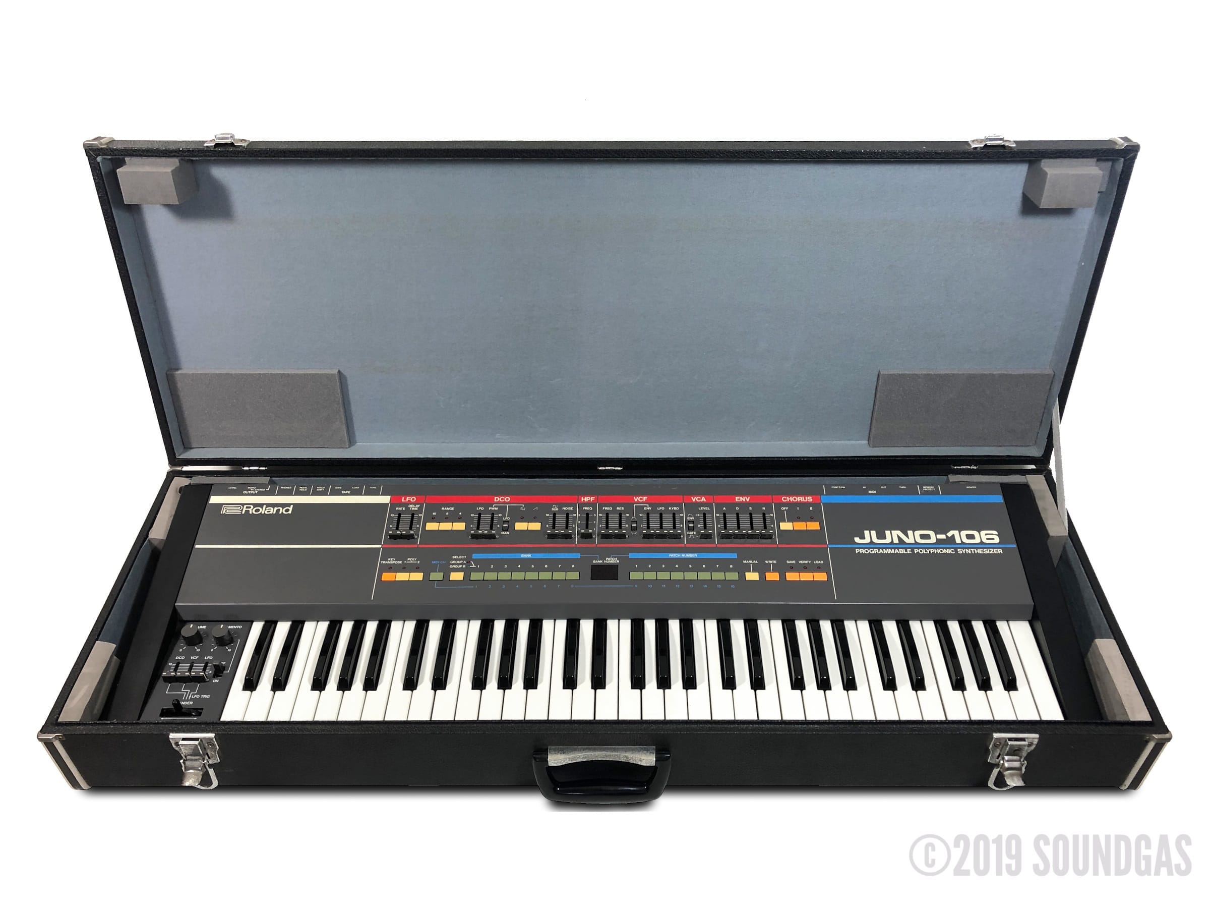 Roland-Juno-106-Polyphonic-Synthesizer-Cover-2