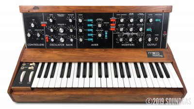 Moog 1974 Minimoog Model D + Kenton MIDI