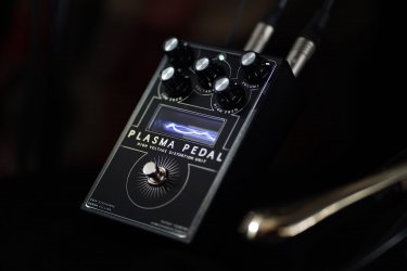 Gamechanger Audio Plasma Pedal