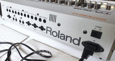 Roland TR-909 Rhythm Composer