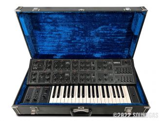 Yamaha-CS-15-Synthesizer-SN7671-Cover-2