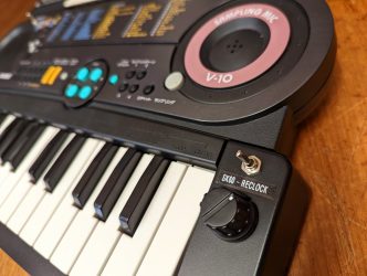 Casio Voiceman V-10 Circuitbent Sampling Keyboard