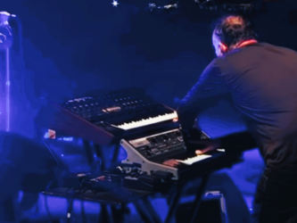 Portishead-Live-Glastonbury-2013-Machine-Gun-YouTube-2